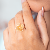 Anel Camélia em Ouro 18k 750 - Coleção Favo de Mel - 058016